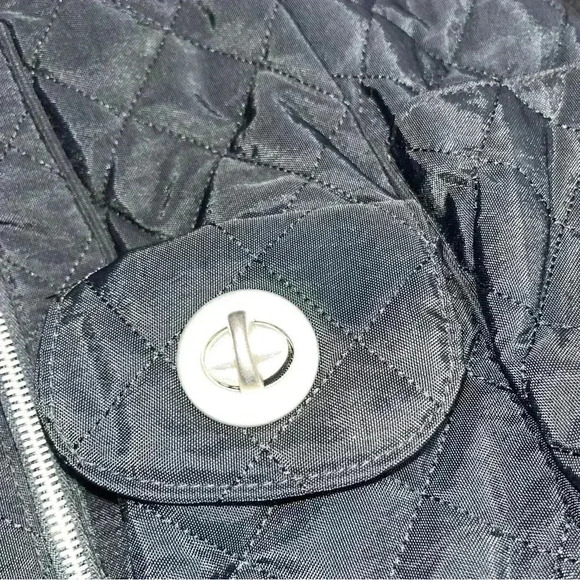 Baggallini quilted Florence tote organization galore! Pockets everywhere. Black - Picture 12 of 16